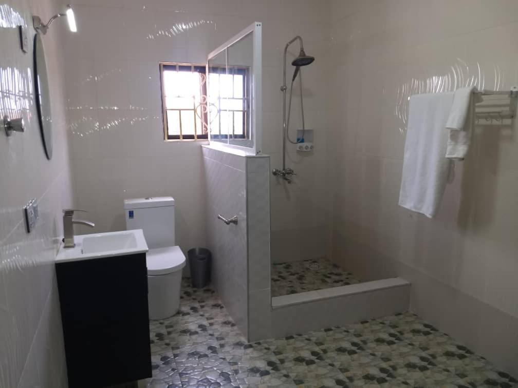 The Winford Boutique Hotel Achimota Taifa Quarto foto